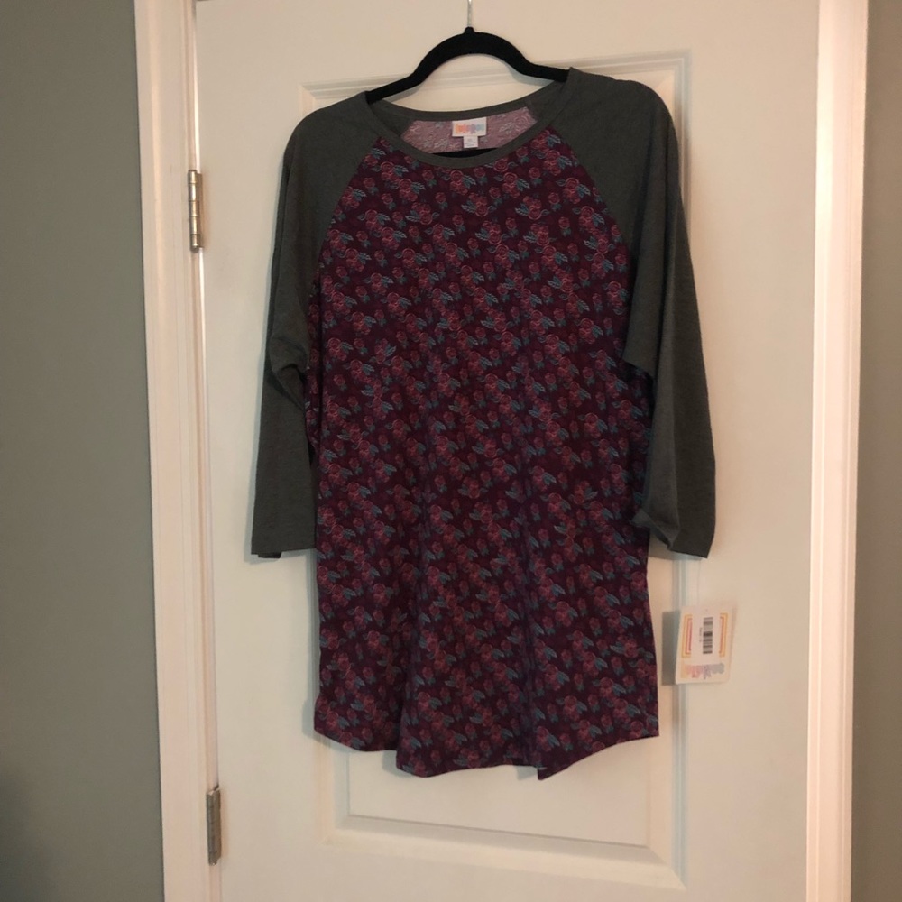 LulaRoe NWT Randy Tee